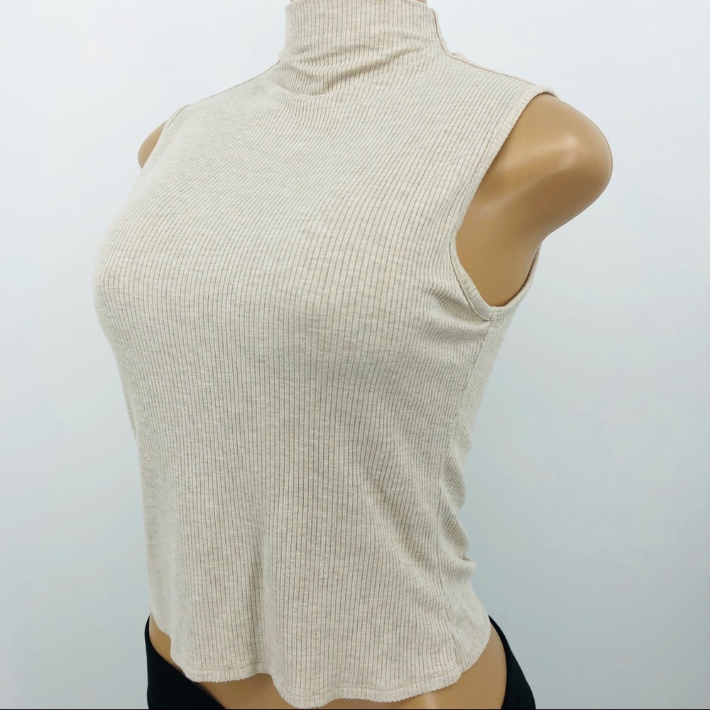 Turtle Neck Crop Top - Picture 4 of 6